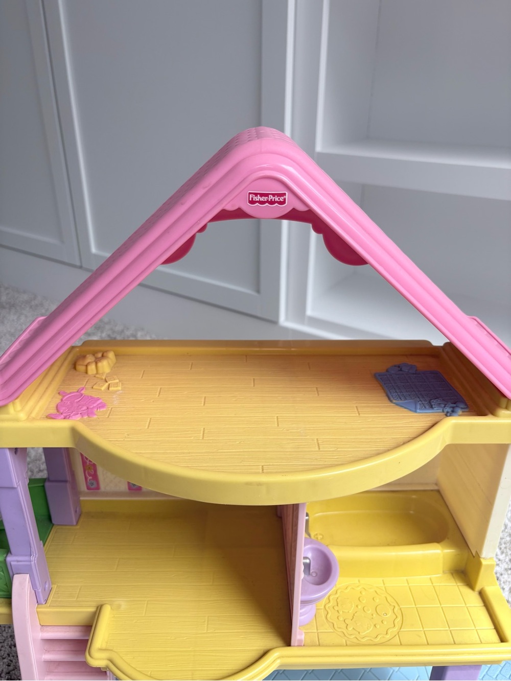 Vintage 2005 Fisher Price My First Dollhouse with Furniture & Dolls - Picture 10 of 16